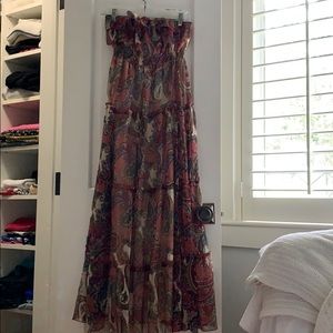 Strapless flowy long dress